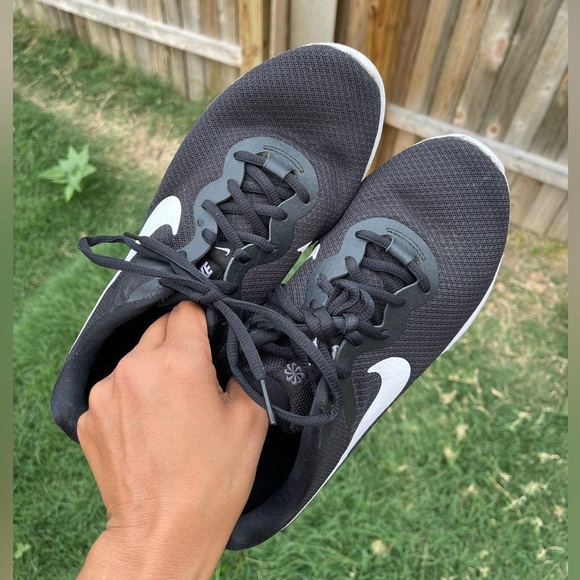 Size 8.5 - Men’s Nike Revolution 6 Next Nature Black White / DC3728-003 - Picture 5 of 8